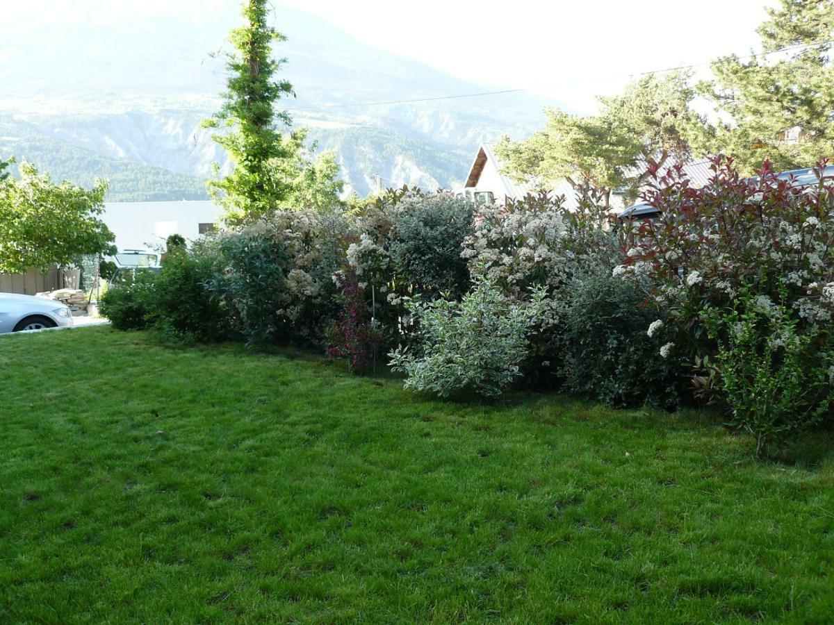 Appartement Dans Maison Entre Savines Et Embrun Crots Exterior foto